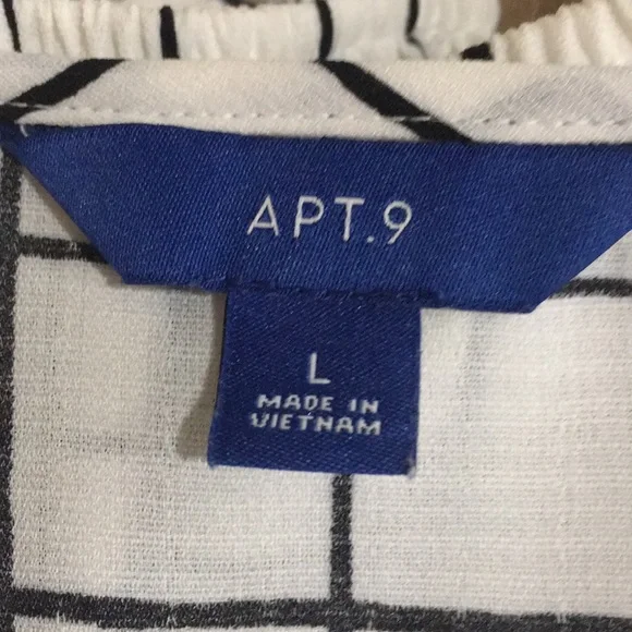 Apt. 9 Blouse - Picture 4 of 11